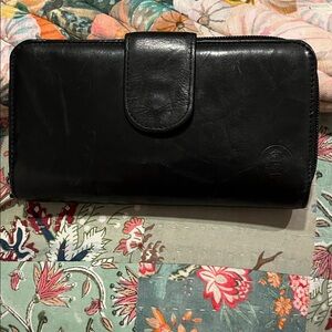 Vintage 7  by 4 Black soft leather  wallet with several pockets